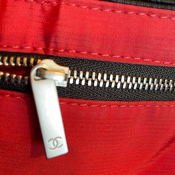 🔥💥🛍HOST PICK🔥💥🛍Chanel tote - Picture 6 of 11